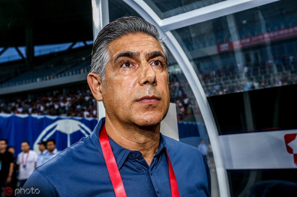 比勒费尔德主帅感谢球迷支持 比勒费尔德主帅感谢球迷支持