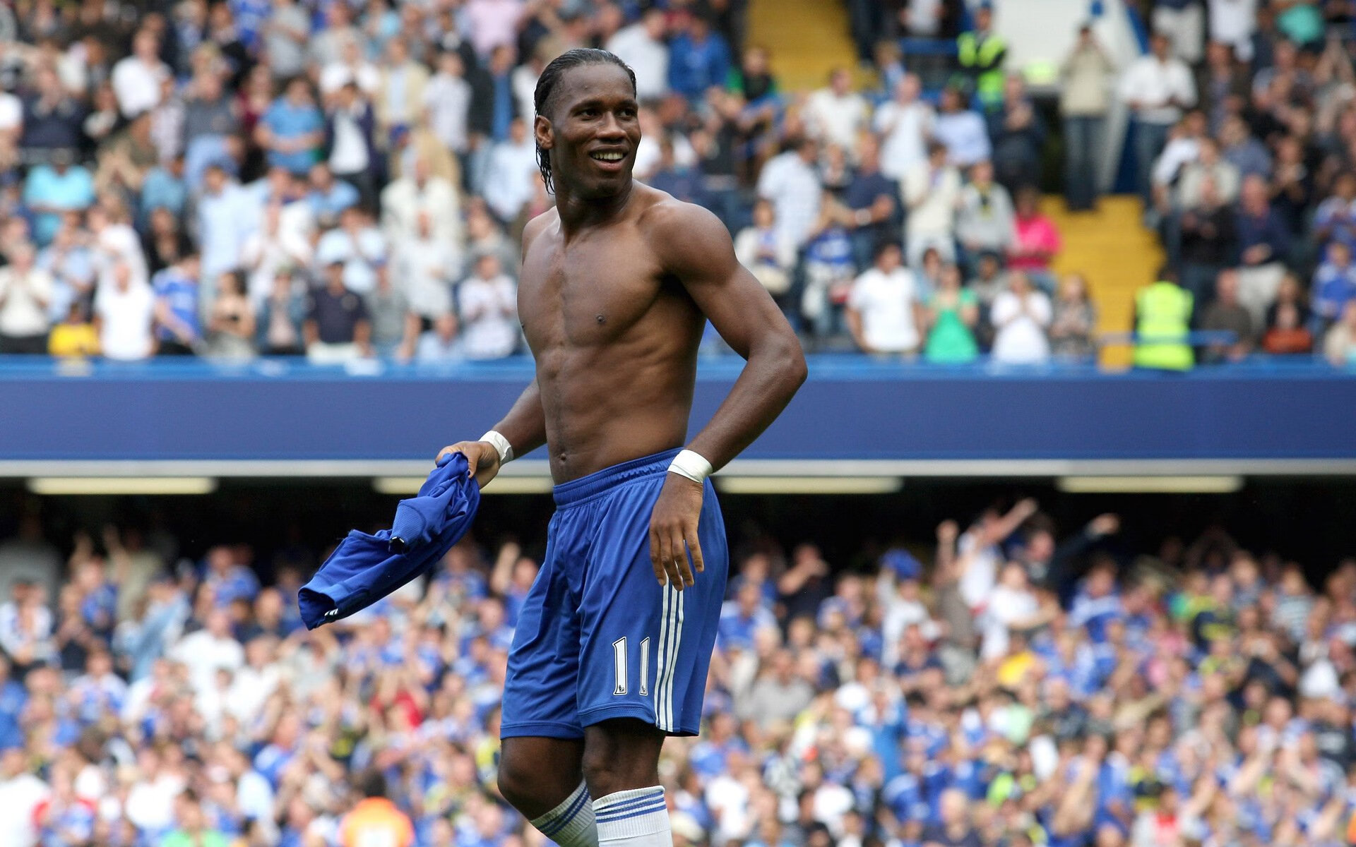 冰岛防线最后时刻崩塌，库尔图瓦神奇扑救助利物浦绝境逢生