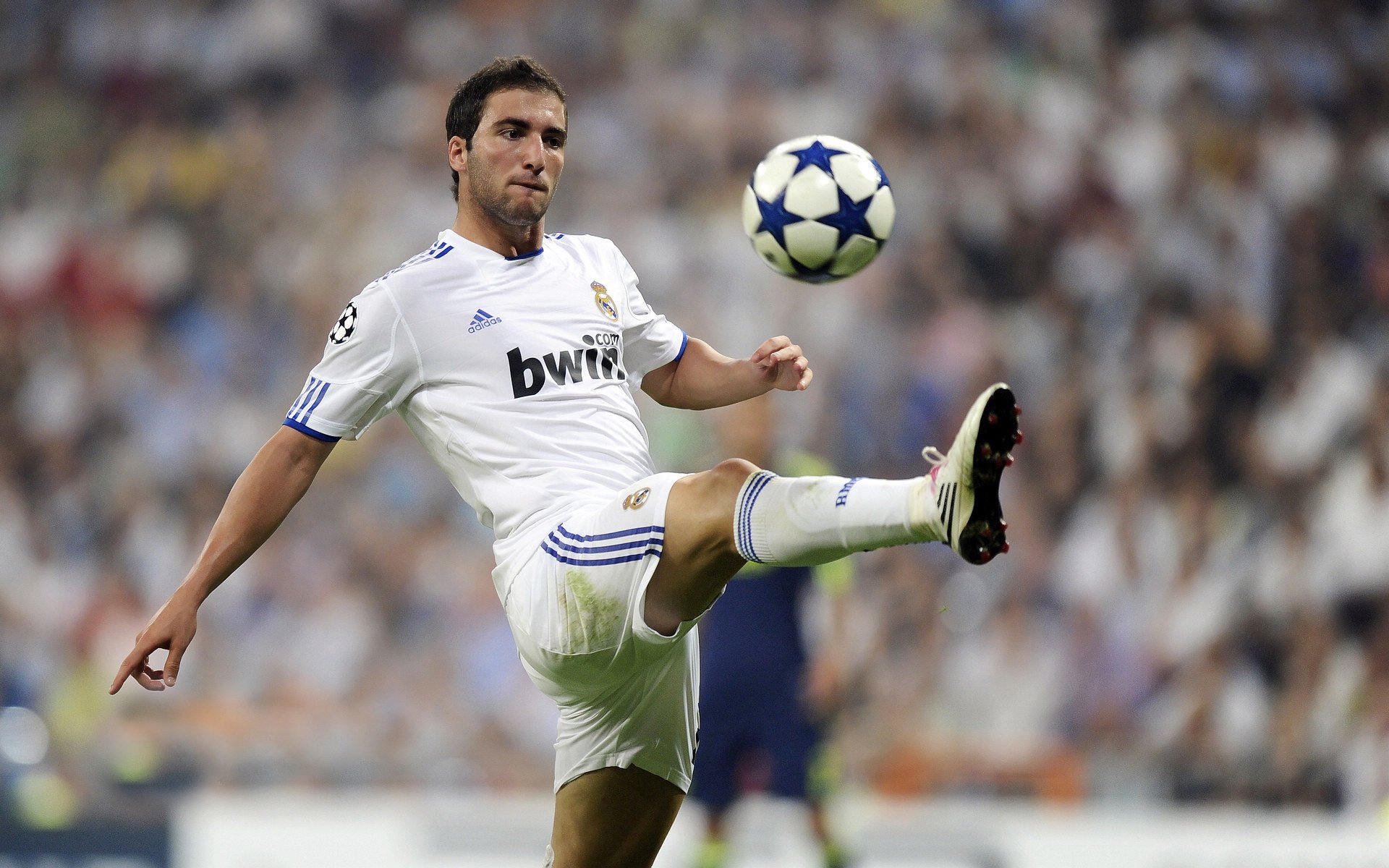 IM体育赛事直播入口-北欧风暴席卷马德里，莱奥一锤定音，挪威足球强势崛起的新宣言