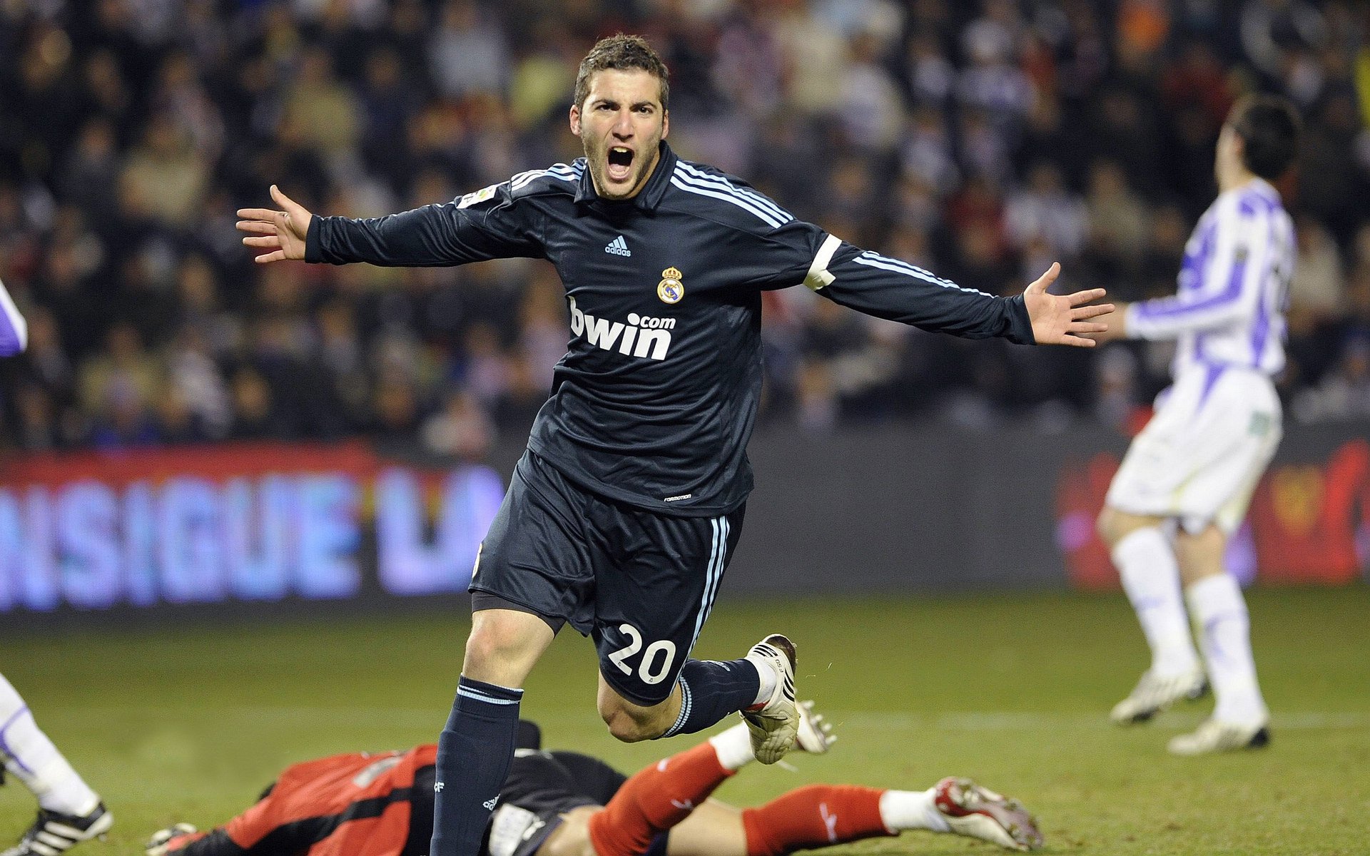 萨拉赫的火焰与挪威的冰墙—一场欧洲杯预选赛的唯一之夜