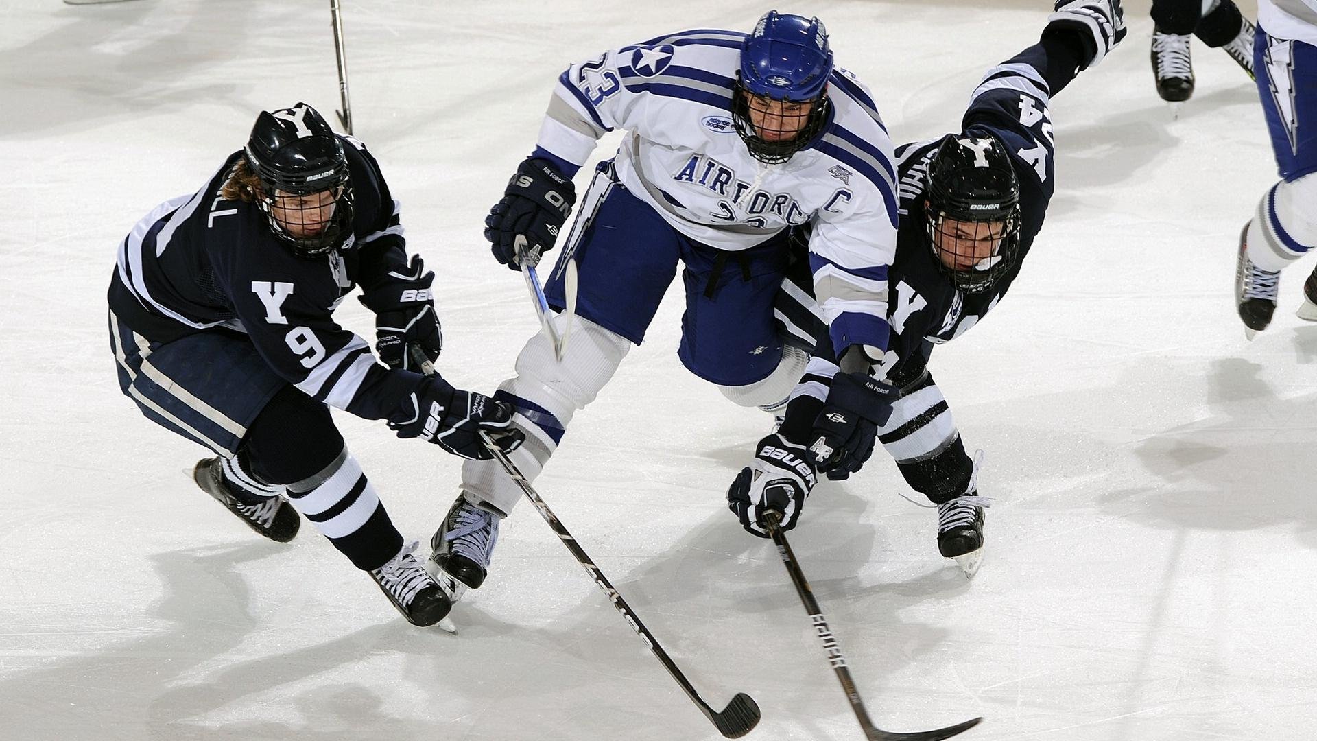 魔幻之夜，哈利伯顿完美封神，魔术绝境突围热火
